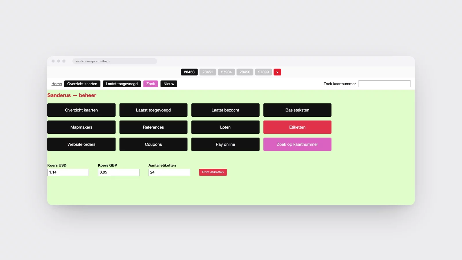 Nagebouwd dashboard van het intranet met zwarte en roze knoppen naar overzichten, en onderaan velden voor de koers van dollar en pond en het aantal etiketten