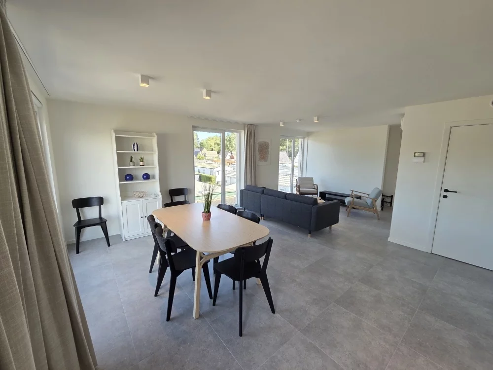Een van de vakantieappartementen boven Veedeebee's